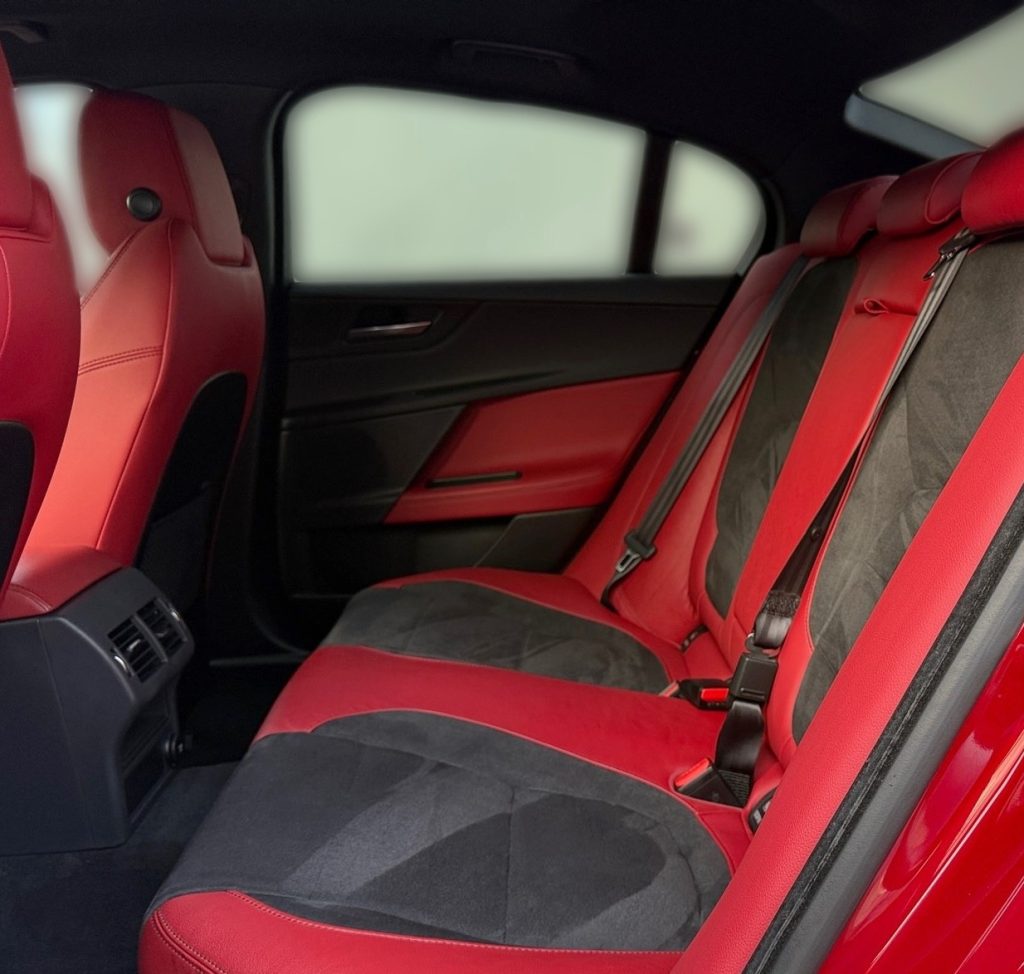 Jaguar XE 3.0 V6 380k S AT