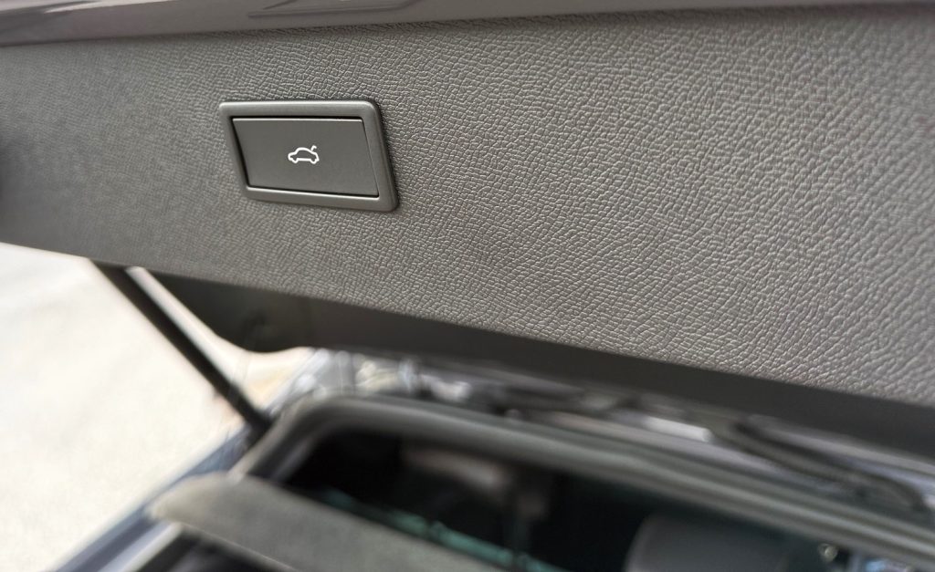 Cupra Formentor 1.5 ETSI mHEV DSG /VOZIDLO V PLNEJ ZÁRUKE/