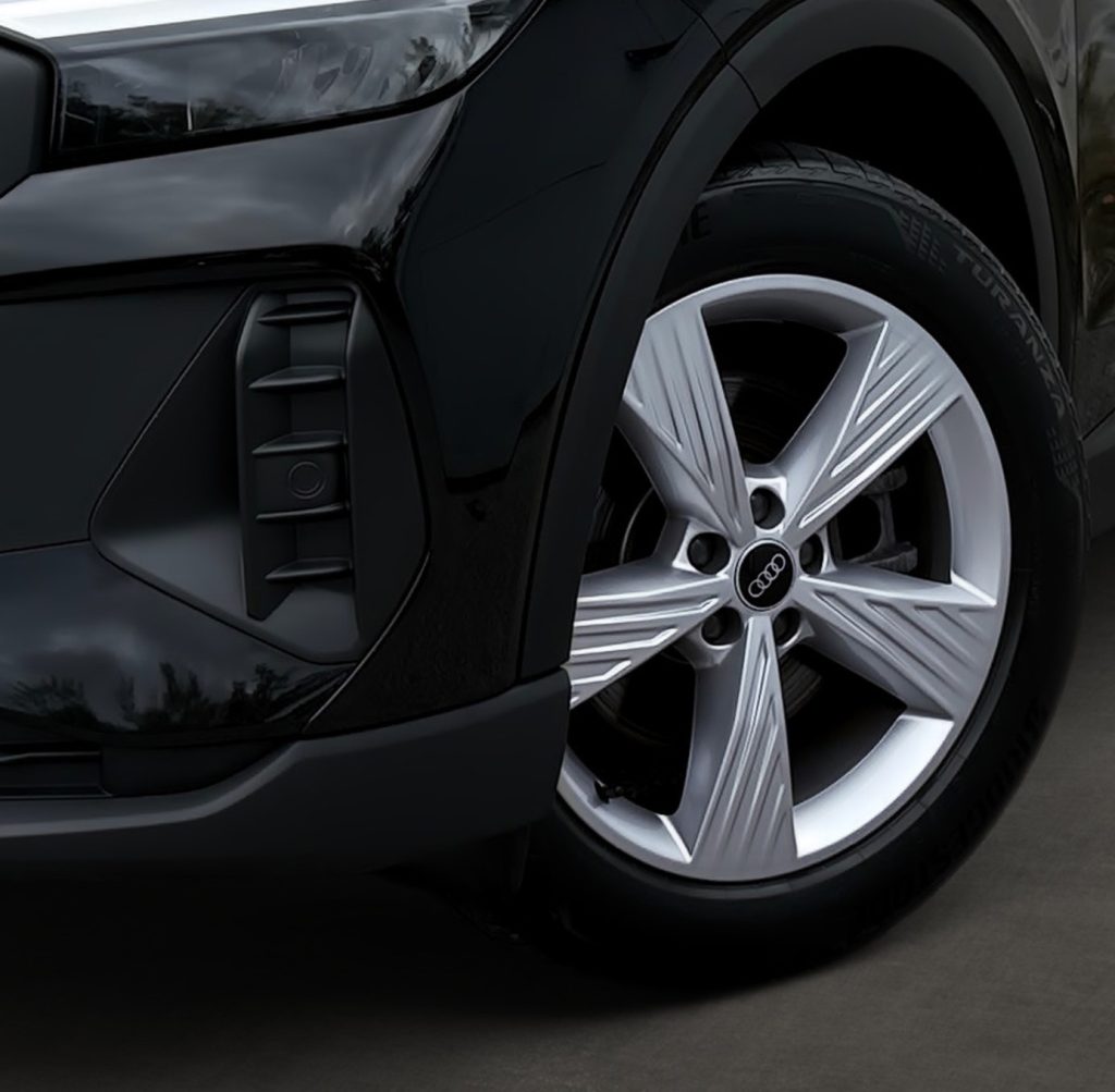 Audi Q4 e-tron 35 SONOS AUDIO VIRTUAL AVILOO BATTERY CERTIFICATE FULL LED R19 TEPELKO
