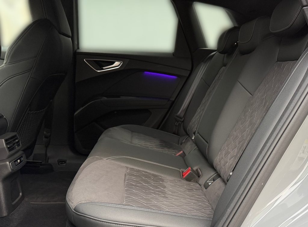Audi Q4 e-tron 50 quattro 3xS-LINE MATRIX HD HEAD-UP KAMERA AVILOO BATTERY CERTIFICATE 82kWh