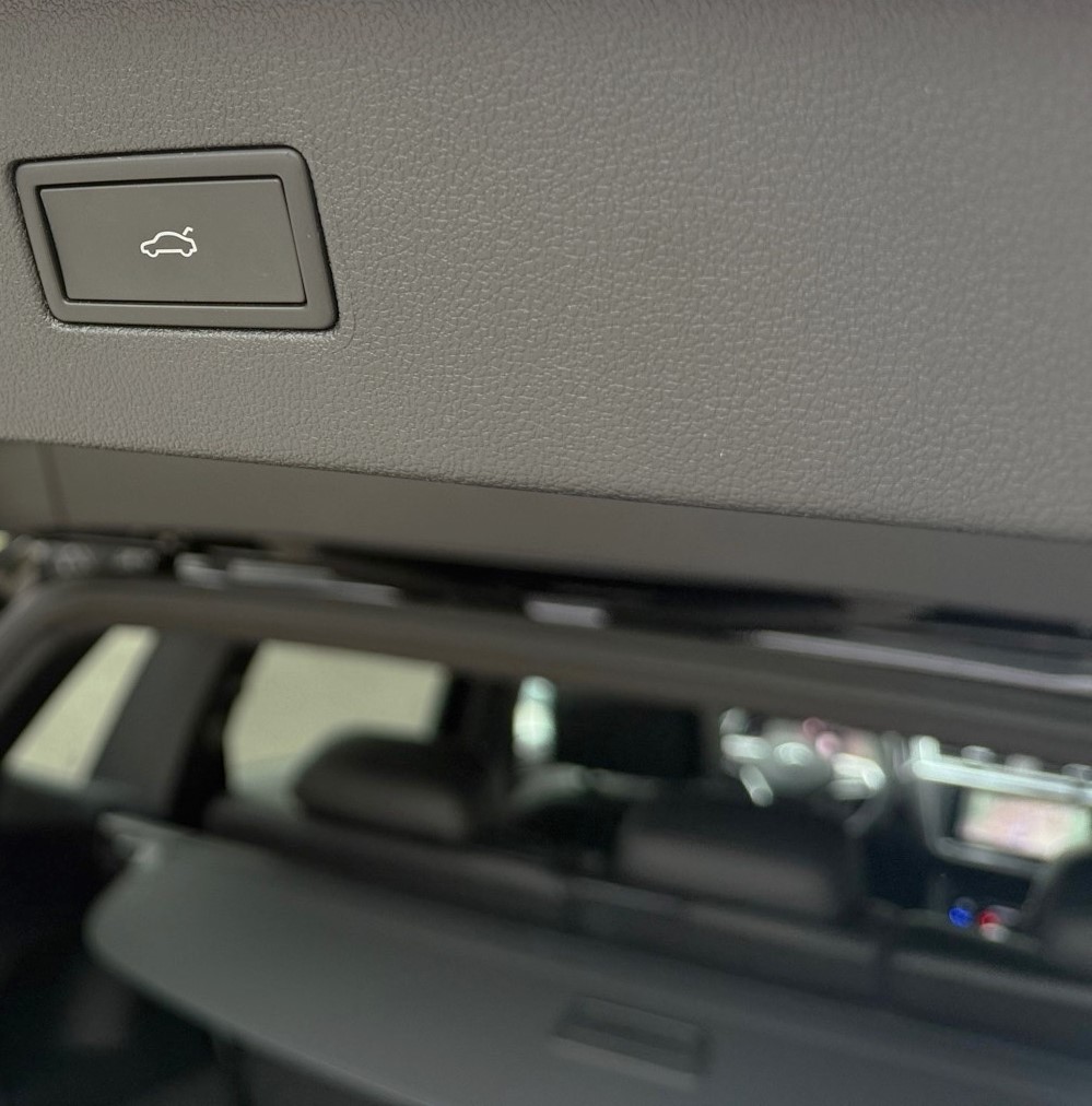 Volkswagen VW Tiguan Allspace 2.0 TDI 4Motion R-LINE IQ.LIGHT MATRIX 360°KAMERA HARMAN/KARDON HEAD-UP