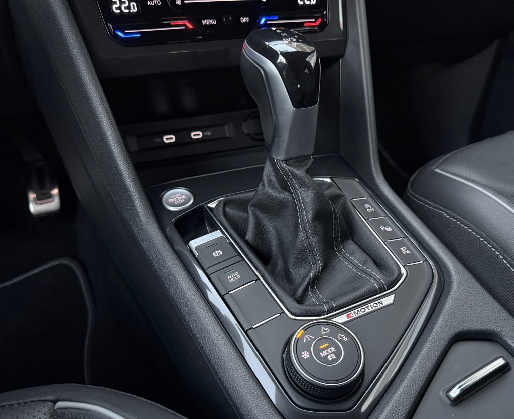 Volkswagen VW Tiguan Allspace 2.0 TSI 4Motion 245PS R-LINE IQ.LIGHT MATRIX 360°KAMERA HARMAN/KARDON R20