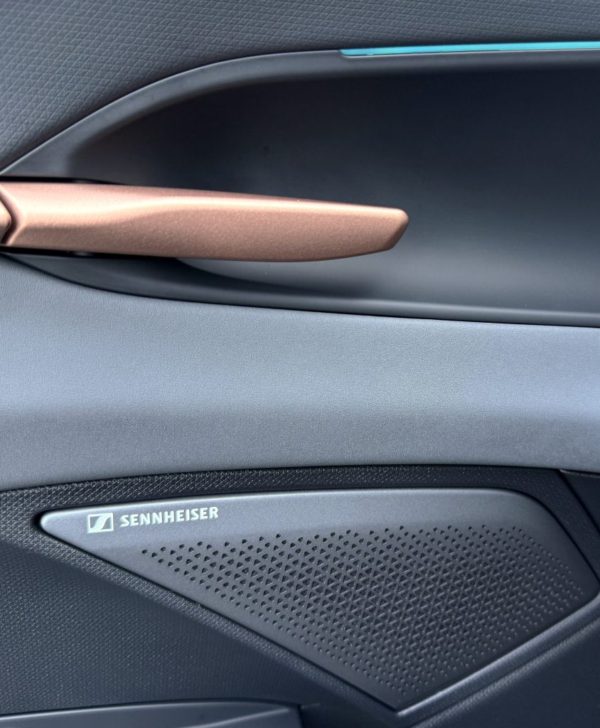 Cupra Terramar VZ 2.0 TSI 4X4 265PS MATRIX HD LED SENNHEISER AUDIO /VOZIDLO V PLNEJ ZÁRUKE/