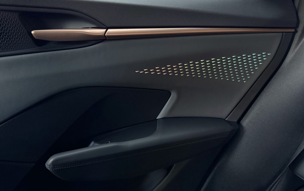 Cupra Terramar VZ 2.0 TSI 4X4 265PS MATRIX HD LED SENNHEISER AUDIO /VOZIDLO V PLNEJ ZÁRUKE/