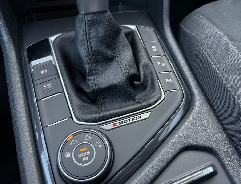 Volkswagen VW Tiguan 2.0 TDI 4MOTION IQ.LIGHT KAMERA RADAR VIRTUAL DSG