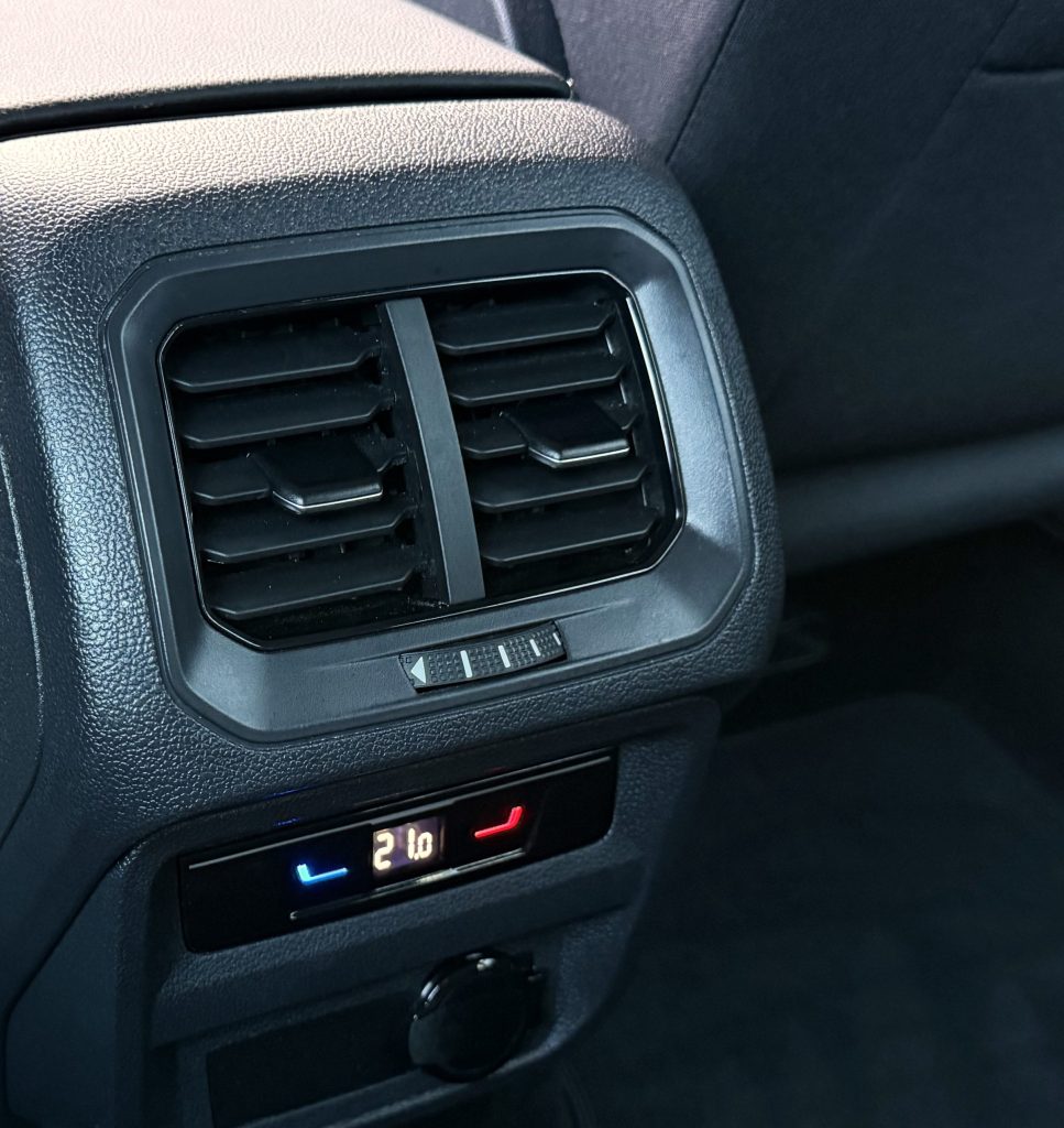 Volkswagen VW Tiguan 2.0 TDI 4MOTION IQ.LIGHT KAMERA RADAR VIRTUAL DSG