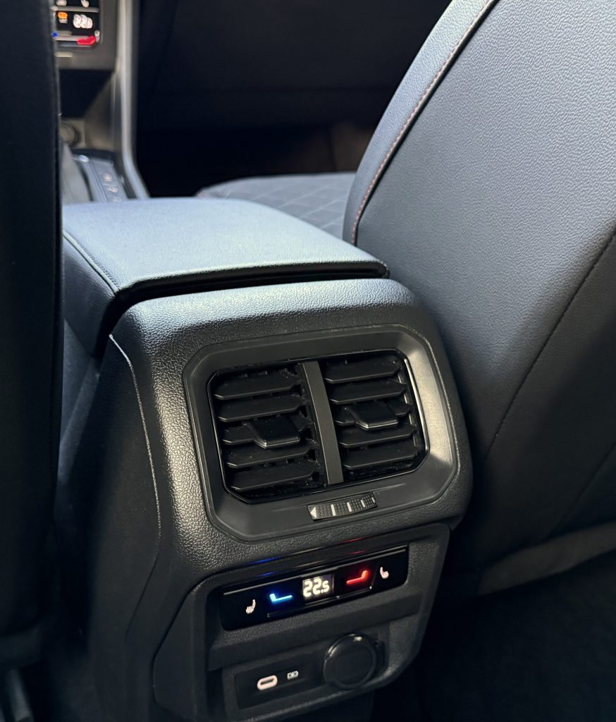 Seat Tarraco 2.0 TDI 4Drive FR WEBASTO BEATSAUDIO KAMERA RADAR VIRTUAL R19 DSG