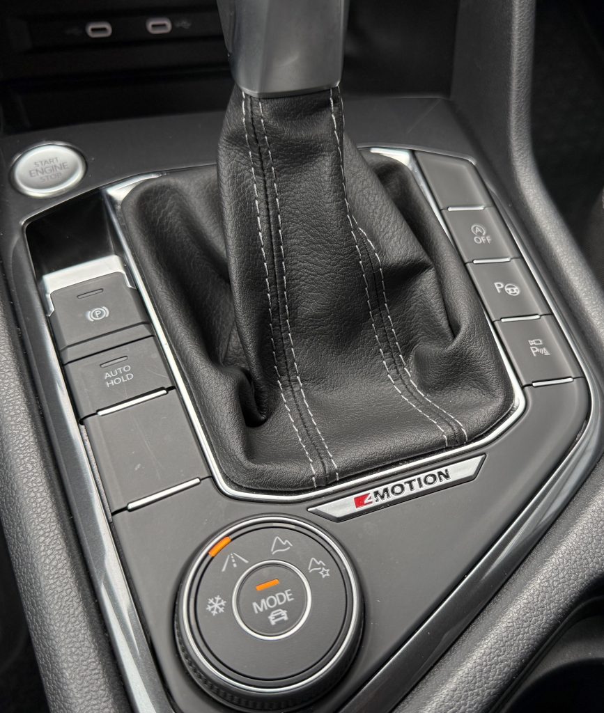 Volkswagen VW Tiguan Allspace 2.0 TDI 4Motion R-LINE IQ.LIGHT MATRIX 360°KAMERA WEBASTO HEAD-UP