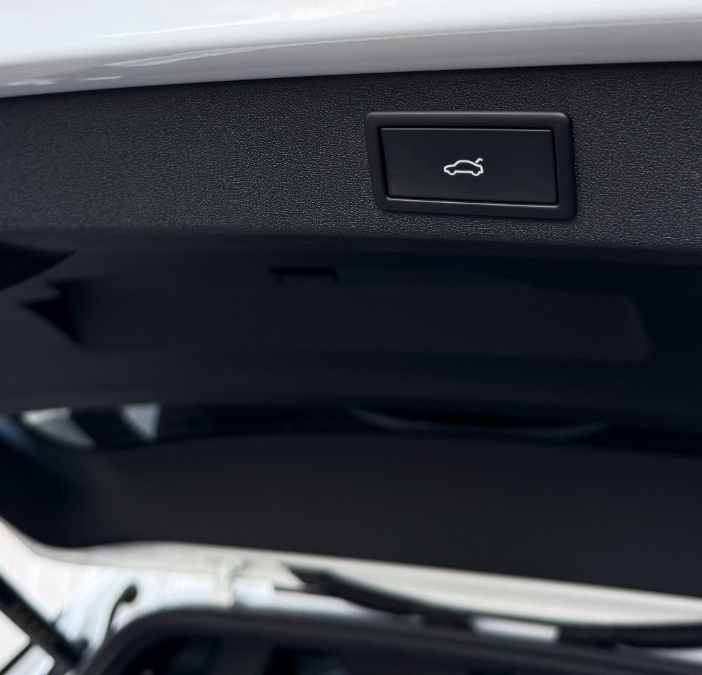 Škoda Kodiaq 2.0 TDI SPORTLINE 7-MIEST CRYSTAL MATRIX CANTON KAMERA /VOZIDLO V PLNEJ ZÁRUKE/
