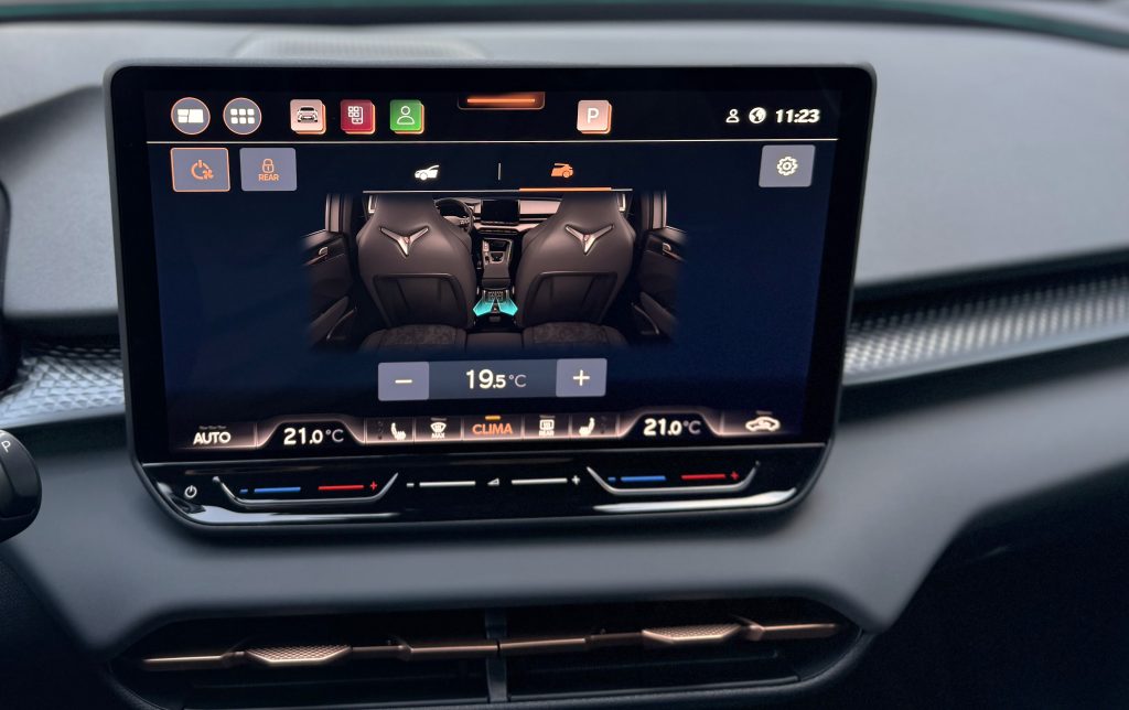Cupra Terramar VZ 2.0 TSI 4X4 265PS MATRIX HD LED SENNHEISER AUDIO /VOZIDLO V PLNEJ ZÁRUKE/