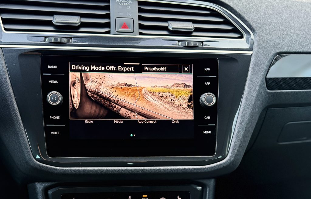 Volkswagen VW Tiguan 2.0 TDI 4MOTION IQ.LIGHT KAMERA RADAR VIRTUAL DSG