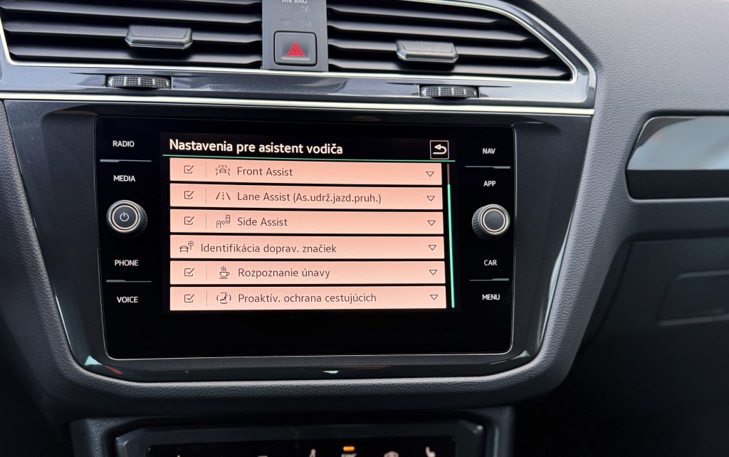Volkswagen VW Tiguan 2.0 TDI 4MOTION IQ.LIGHT KAMERA RADAR VIRTUAL DSG