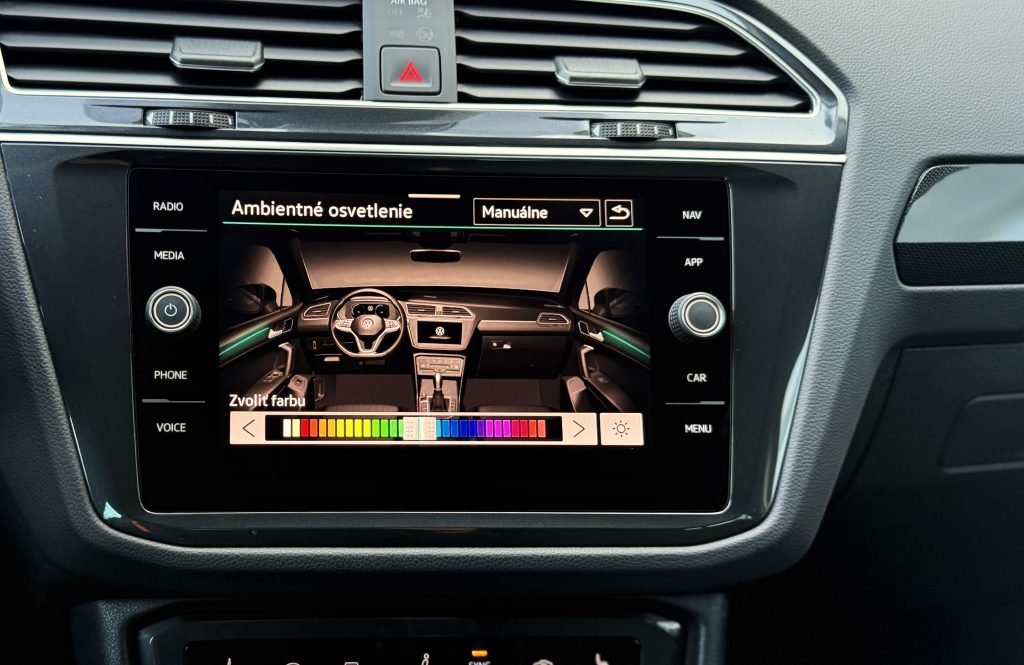 Volkswagen VW Tiguan 2.0 TDI 4MOTION IQ.LIGHT KAMERA RADAR VIRTUAL DSG