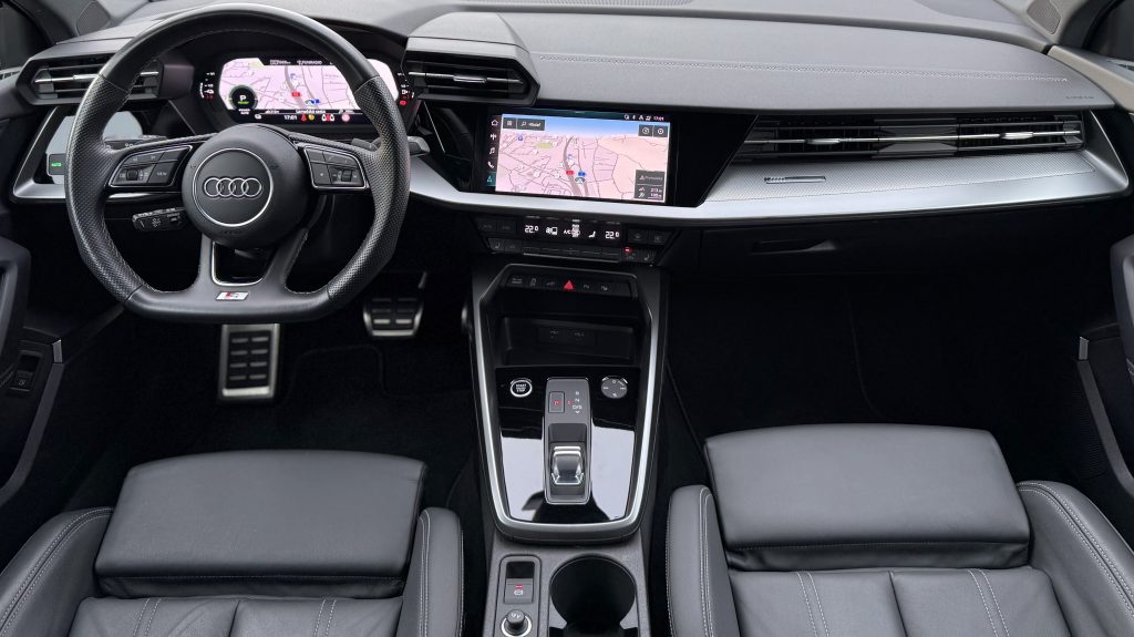 Audi A3 Sportback 45TFSIe PHEV 3xS-LINE MATRIX LED BANG&OLUFSEN RADAR KAMERA, S tronic