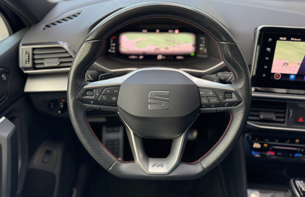 Seat Tarraco 2.0 TDI 4Drive FR WEBASTO BEATSAUDIO KAMERA RADAR VIRTUAL R19 DSG
