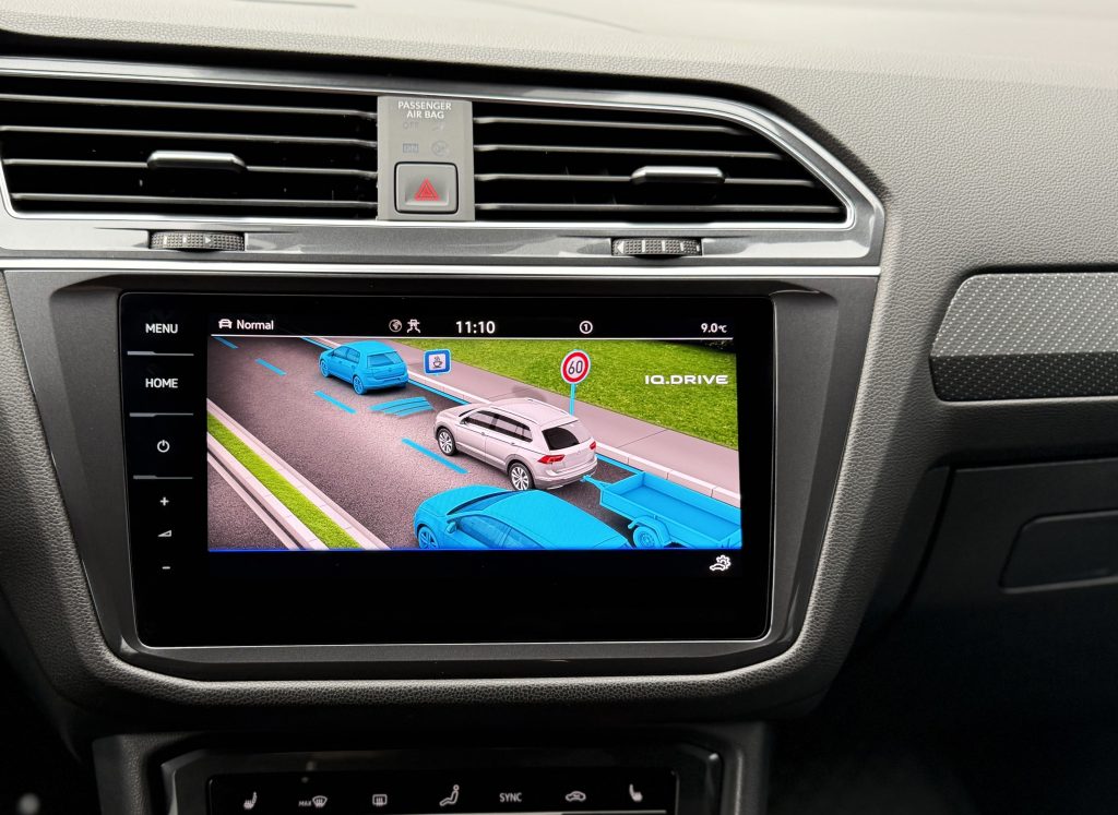 Volkswagen VW Tiguan Allspace 2.0 TDI 4Motion R-LINE IQ.LIGHT MATRIX 360°KAMERA WEBASTO HEAD-UP