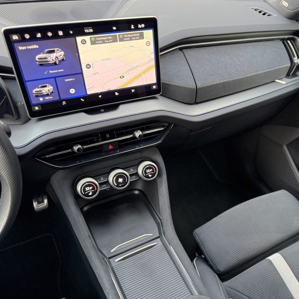Škoda Kodiaq 2.0 TDI SPORTLINE 7-MIEST CRYSTAL MATRIX CANTON KAMERA /VOZIDLO V PLNEJ ZÁRUKE/